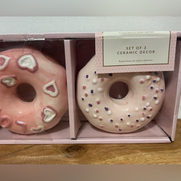 Cupcakes and Cashmere Ceramic Donuts Pink Hearts Sprinkles Valentine’s Day NEW - Picture 2 of 4